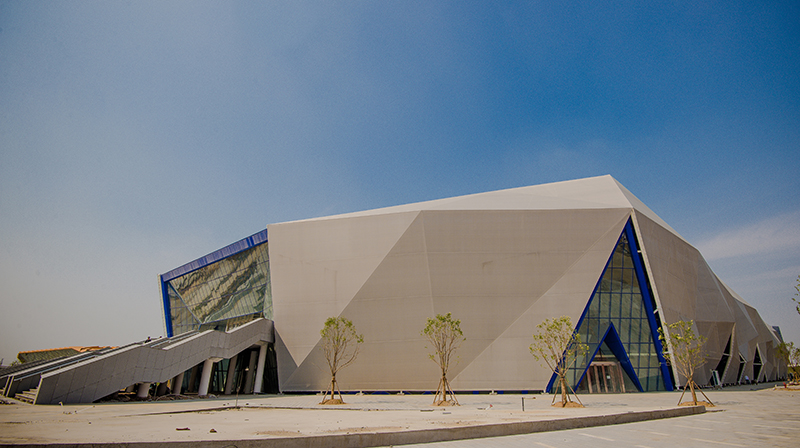 ETFE膜結(jié)構(gòu)材料與PTFE膜結(jié)構(gòu)材料哪個(gè)更好？分別有什么特點(diǎn)？