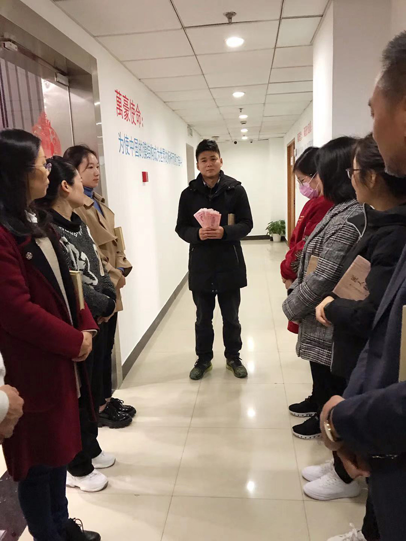 萬豪空間結構福利：給辛勤付出的優秀員工現金獎勵