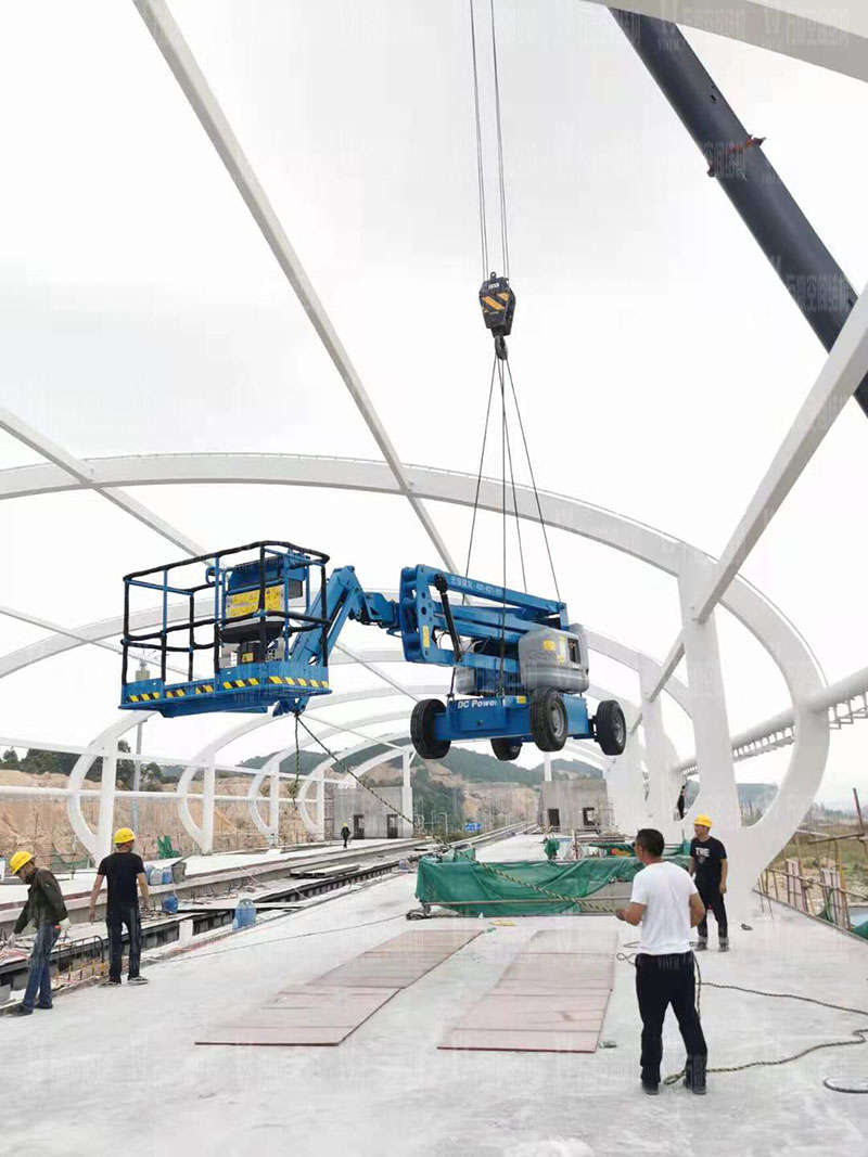 清遠(yuǎn)磁懸浮項(xiàng)目蓮湖車(chē)站鋼-膜結(jié)構(gòu)工程鋼結(jié)構(gòu)防火涂料完工