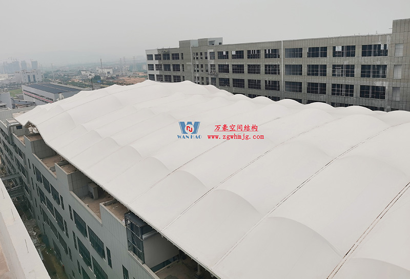 浙江真愛毯業科技有限公司廠房三屋面膜結構工程完工大吉！