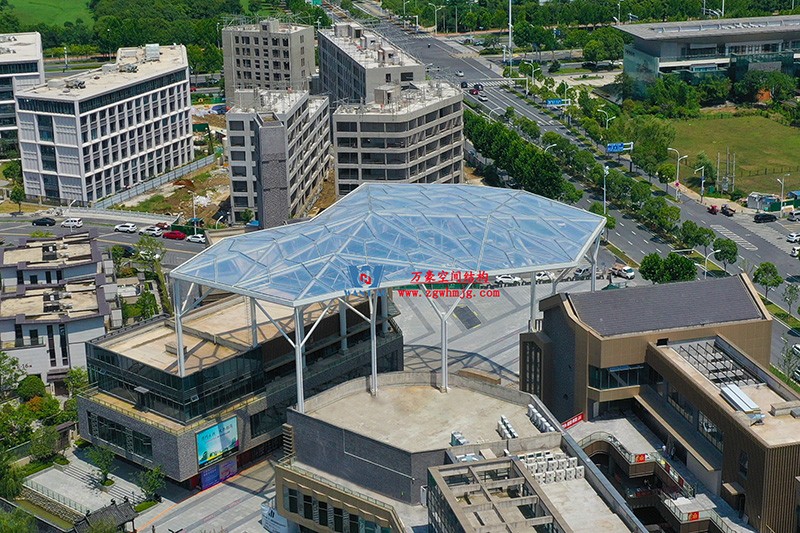 合肥文一塘溪津門(mén)天幕鋼結(jié)構(gòu)及ETFE氣枕膜工程完工