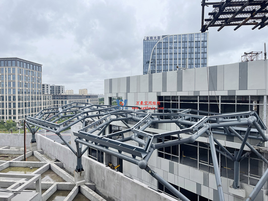 已完工，這個ETFE氣枕商業天幕閃亮登場！