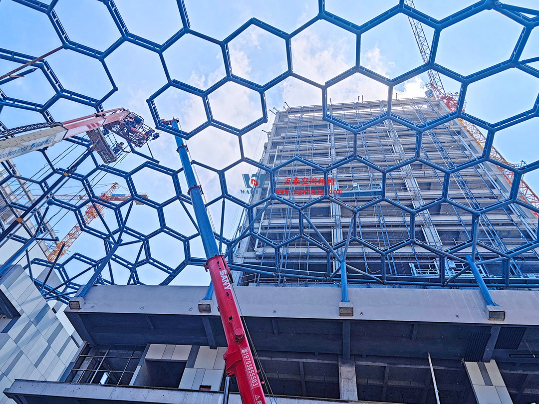 已完工，這個ETFE氣枕商業天幕閃亮登場！