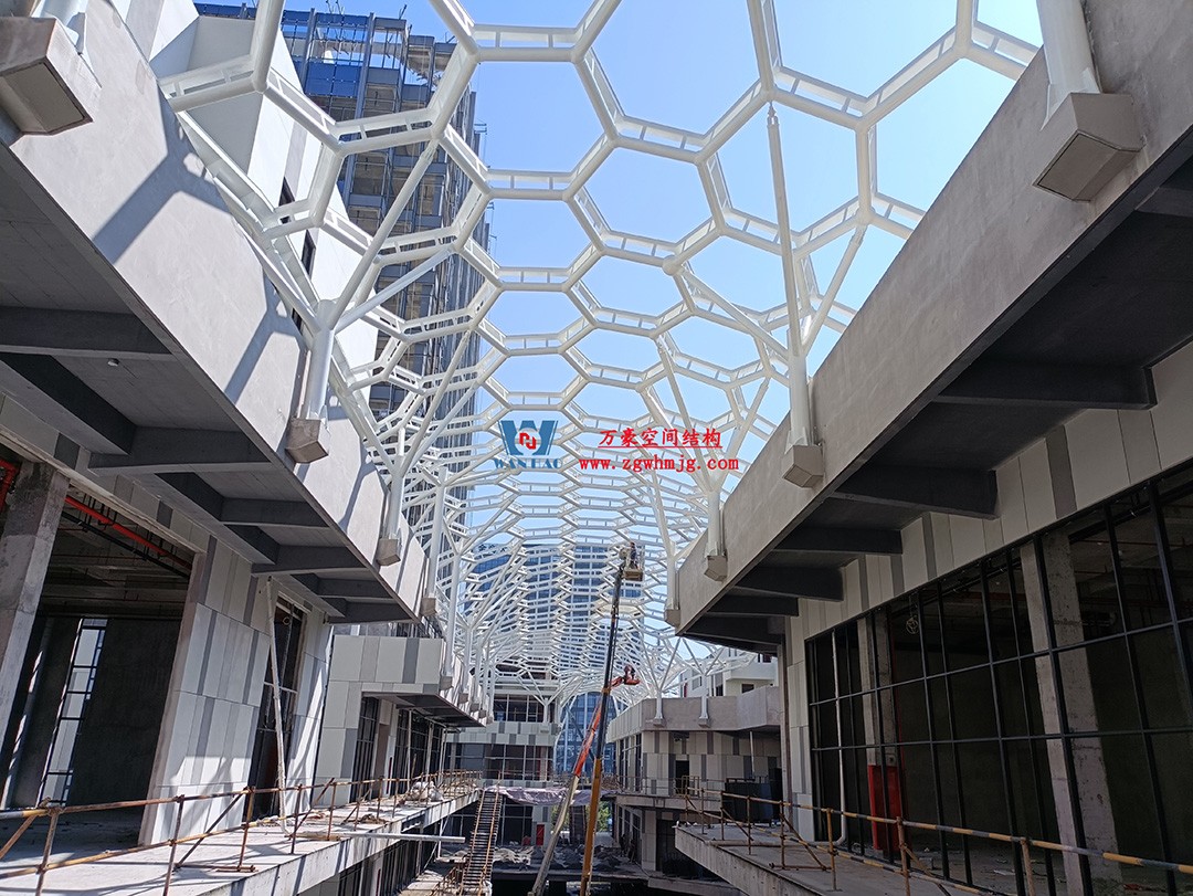 已完工，這個ETFE氣枕商業天幕閃亮登場！