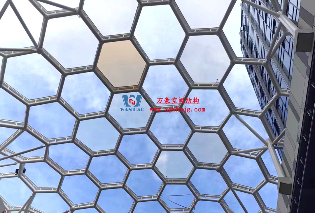 已完工，這個ETFE氣枕商業天幕閃亮登場！