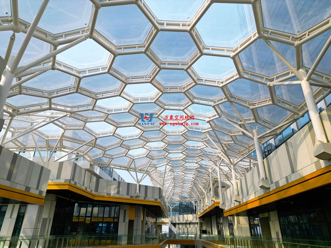 已完工，這個ETFE氣枕商業天幕閃亮登場！