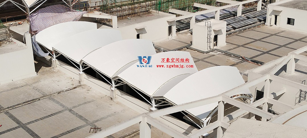 施工加速，這個PTFE膜結(jié)構(gòu)天幕即將完工！