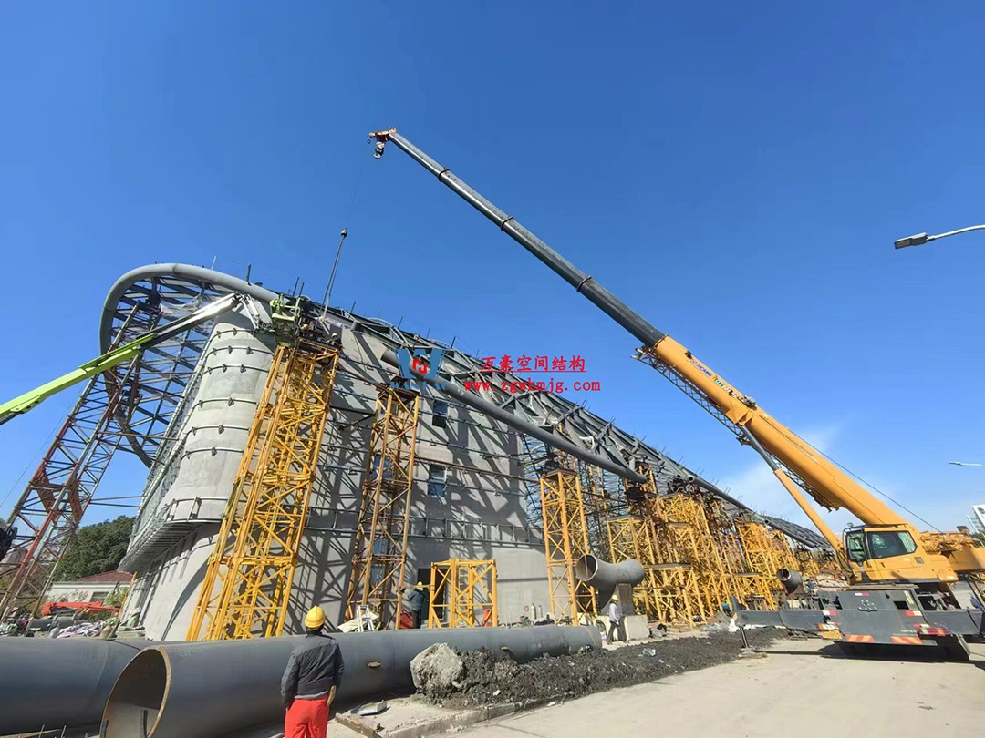 上海工程技術(shù)大學(xué)松江校區(qū)風(fēng)雨操場ETFE膜結(jié)構(gòu)項(xiàng)目