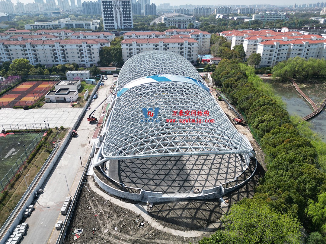 上海工程技術(shù)大學(xué)松江校區(qū)風(fēng)雨操場ETFE膜結(jié)構(gòu)項(xiàng)目