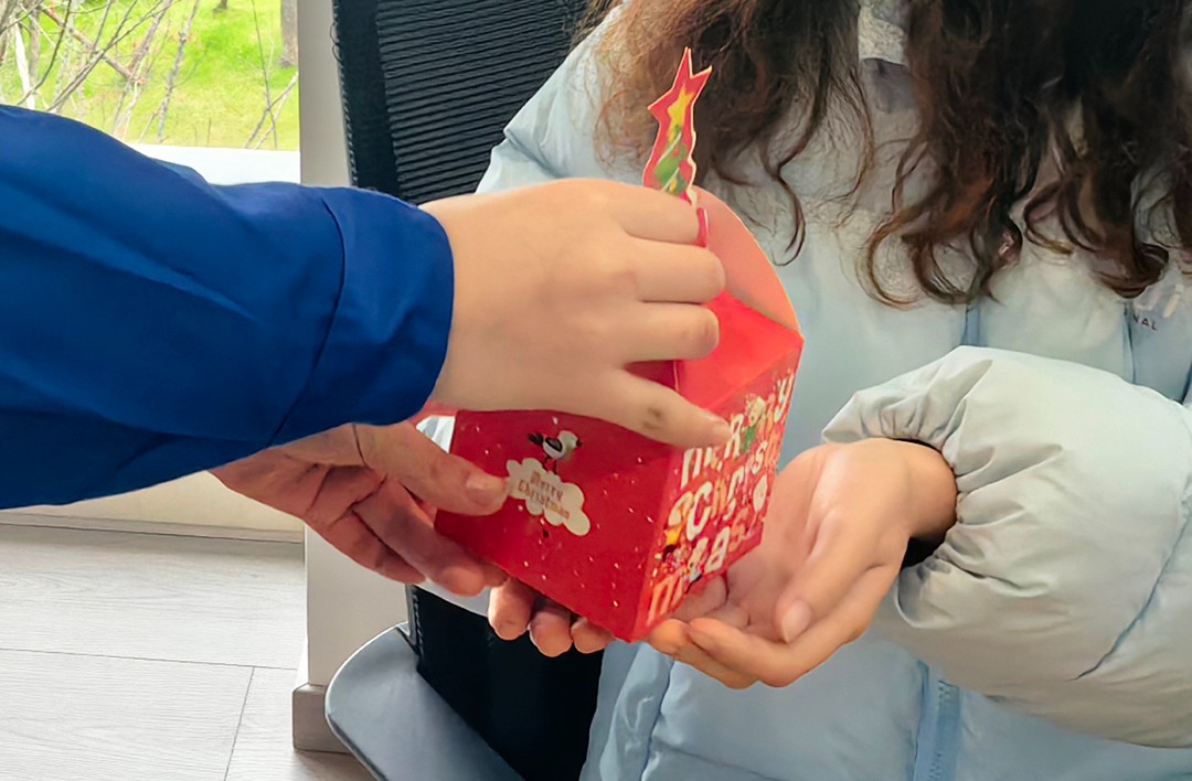 關愛員工,愛在萬豪|暖心平安夜,傳遞“蘋”安幸福 關愛員工,愛在萬豪|暖心平安夜,傳遞“蘋”安幸福