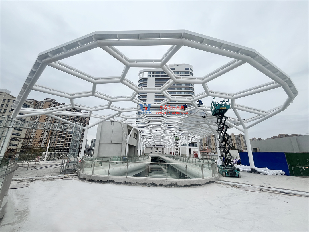 茂名總匯天街ETFE氣枕商業(yè)天幕，打造光影藝術(shù)“場景”