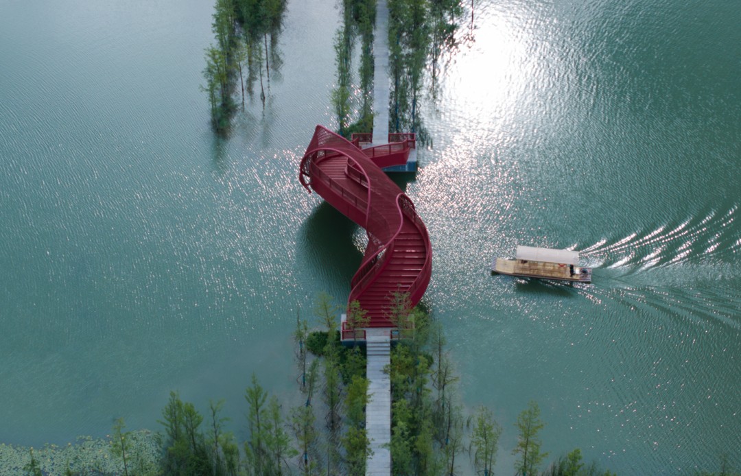 這家設計界“夢工廠”把童話搬入現實