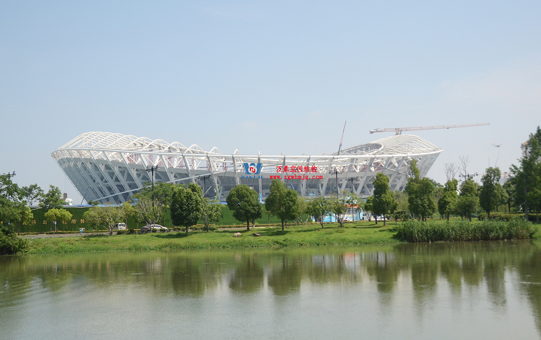 緊跟“蘇超熱浪”，火熱施工中，一只白鷺即將振翅高飛！