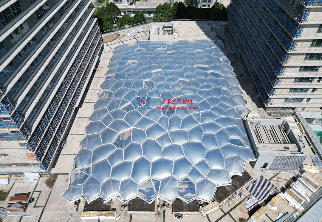 安吉云安里ETFE氣枕商業天幕圓滿完工