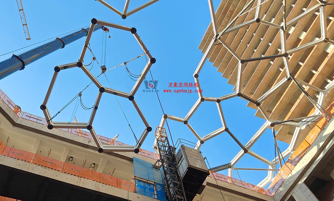 安吉云安里ETFE氣枕商業天幕圓滿完工