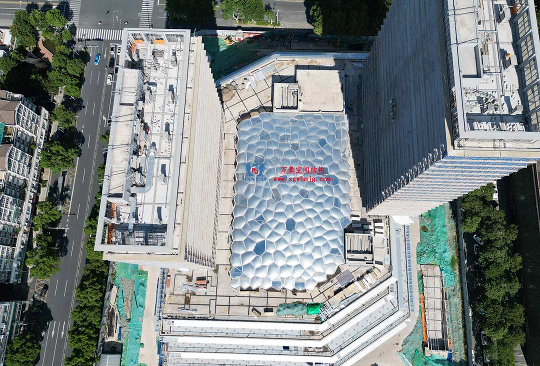 安吉云安里ETFE氣枕商業天幕圓滿完工