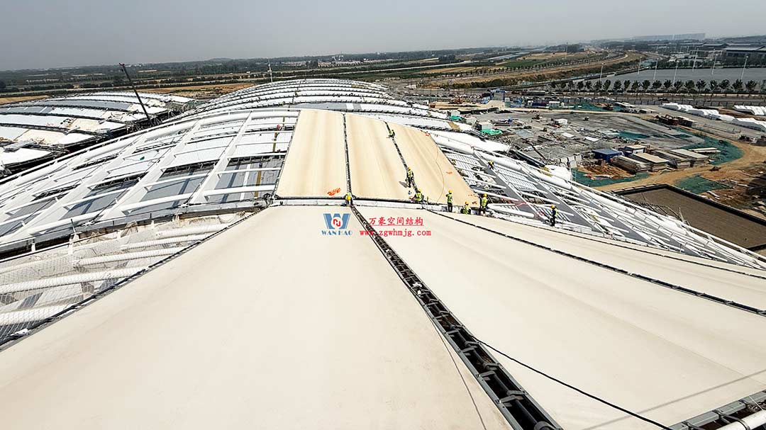鄭州中原高鐵港數(shù)字展貿(mào)城ETFE PTFE膜結(jié)構(gòu)項目