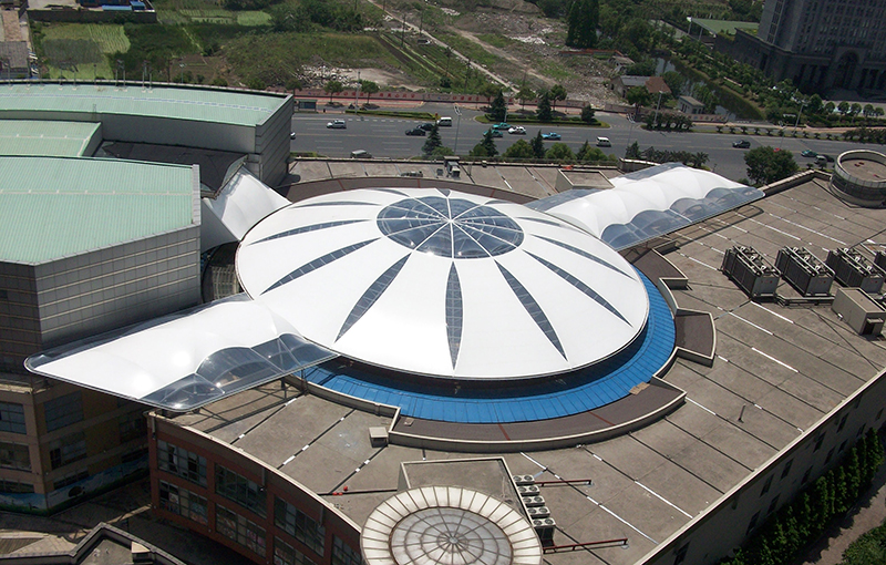 什么是PTFE膜結(jié)構(gòu)屋面？PTFE膜結(jié)構(gòu)屋面分類特點(diǎn)具體是怎樣的？