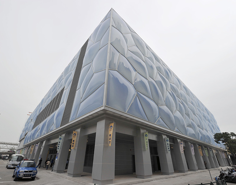 保持ETFE膜結(jié)構(gòu)干凈的方法是什么？如何清潔ETFE膜結(jié)構(gòu)