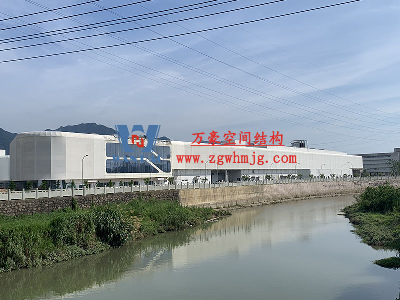 為什么體育場(chǎng)屋面都選用PTFE膜結(jié)構(gòu)？PTFE膜結(jié)構(gòu)體育場(chǎng)有什么特點(diǎn)優(yōu)勢(shì)？